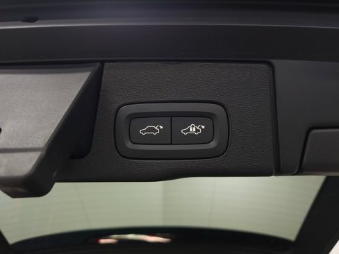 Certified 2025 Volvo XC60 B5 Plus AWD/4WD image 10