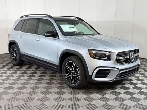 New 2026 Mercedes-Benz GLB 250 4MATIC image 7