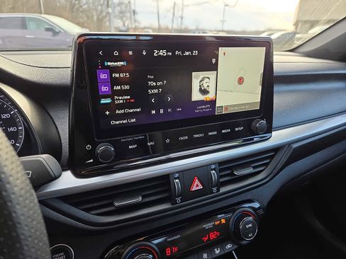 Used 2023 Kia Forte GT-Line w/ GT-Line Premium Package image 17