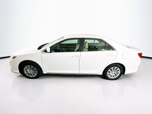 Used 2013 Toyota Camry LE image 4