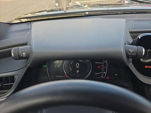 Used 2025 Lexus ES 300h w/ Premium Package image 20