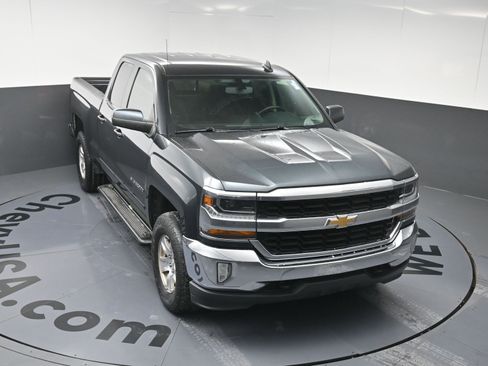 Used 2017 Chevrolet Silverado 1500 LT w/ All Star Edition image 31