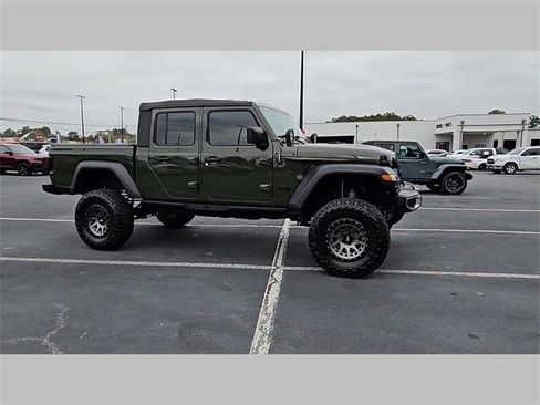 Used 2023 Jeep Gladiator Sport image 37