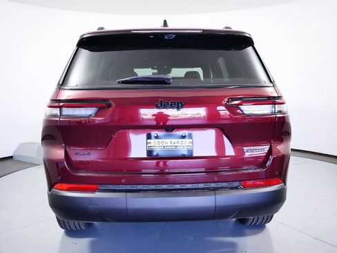 Certified 2025 Jeep Grand Cherokee L Limited w/ Luxury Tech Group II image 12