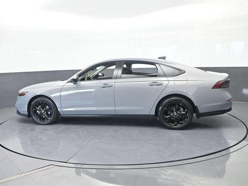 Used 2025 Honda Accord SE image 3