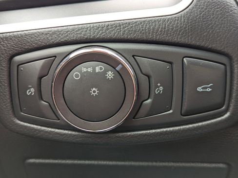 Used 2018 Ford Edge SEL w/ Equipment Group 201A AWD/4WD image 17