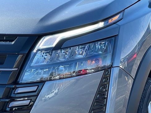 New 2026 Nissan Pathfinder SL AWD/4WD image 38