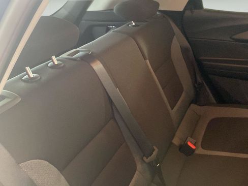 Used 2023 Chevrolet TrailBlazer LT FWD image 40