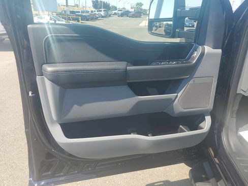 New 2025 Ford F250 XLT w/ Black Appearance Package image 11