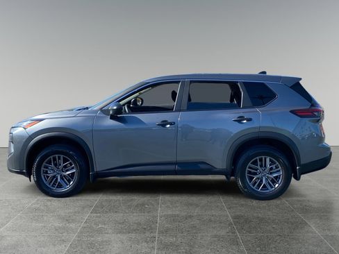 Used 2025 Nissan Rogue S FWD image 2