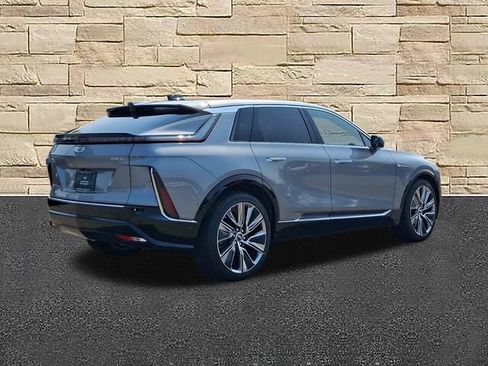 Certified 2026 Cadillac Lyriq Signature Luxury w/ Nappa Leather Package AWD/4WD image 4