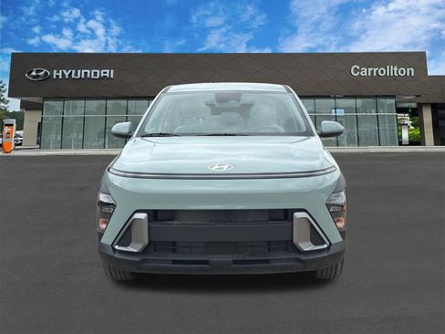 New 2026 Hyundai Kona SE FWD image 2
