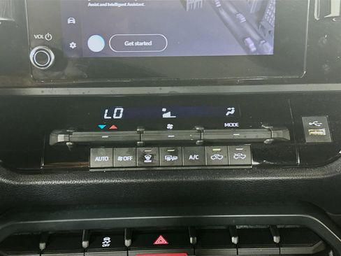 Used 2025 Toyota Tundra SR image 23