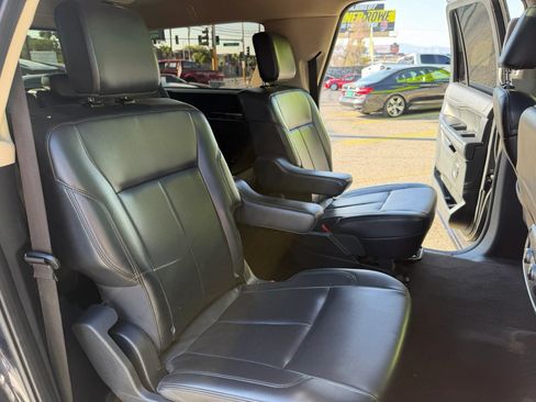 Used 2023 Ford Expedition Max XLT RWD image 18