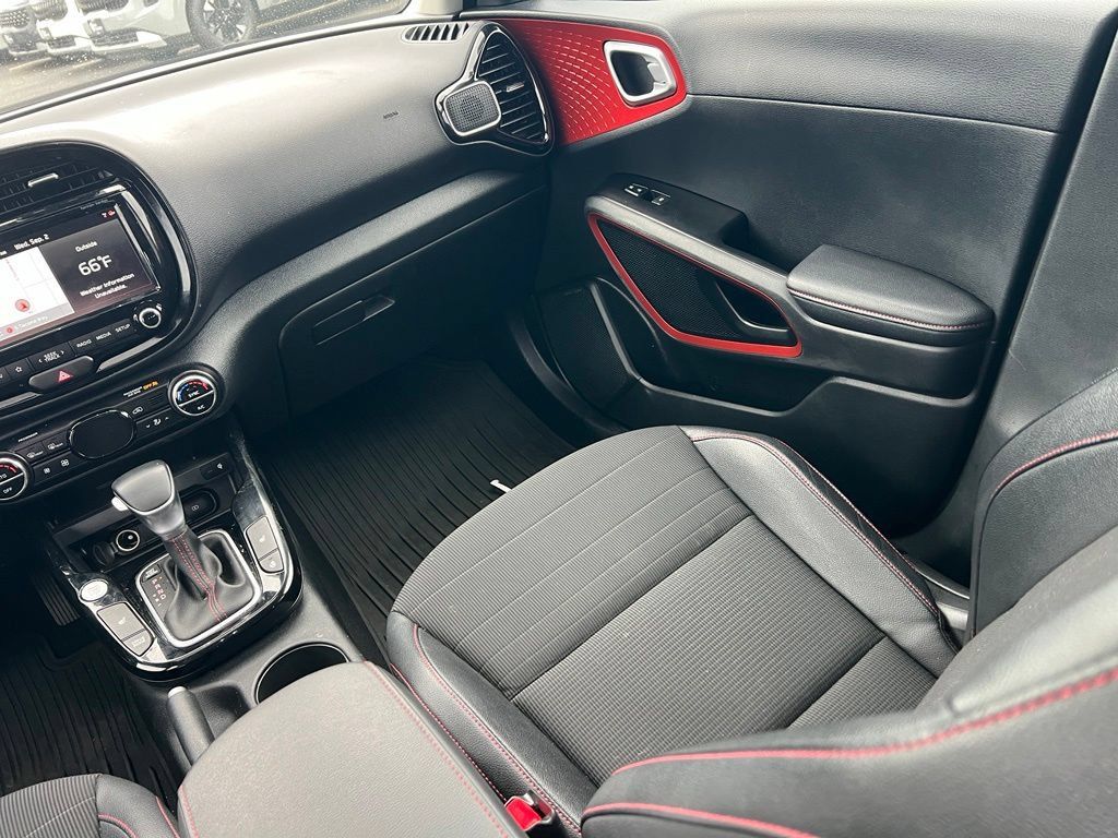 Used 2021 Kia Soul Turbo FWD image 11