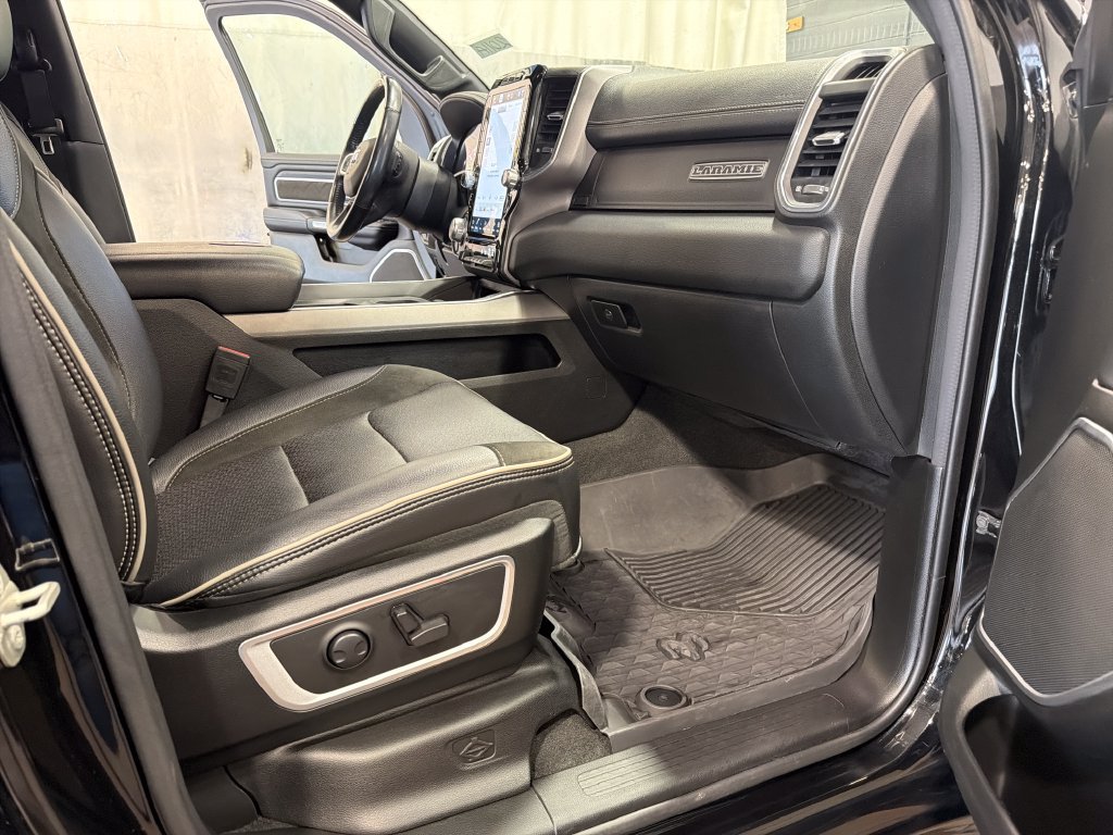 Used 2023 RAM 1500 Laramie AWD/4WD image 19