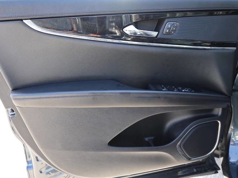 Used 2021 Lincoln Nautilus AWD image 12