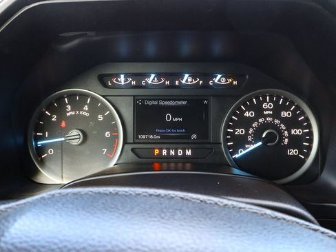 Used 2018 Ford F150 XLT w/ Equipment Group 302A Luxury AWD/4WD image 32