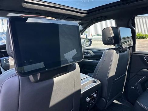 Certified 2023 GMC Yukon AT4 w/ AT4 Premium Package AWD/4WD image 20