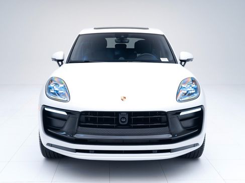 Certified 2026 Porsche Macan Turbo AWD/4WD image 6