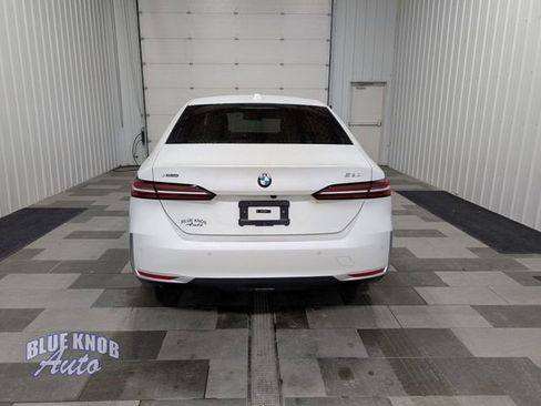 Used 2024 BMW 530i xDrive w/ Premium Package image 3