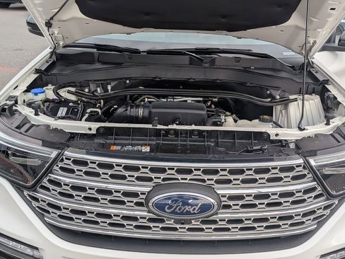 Used 2023 Ford Explorer Limited w/ Limited Technology Package image 22