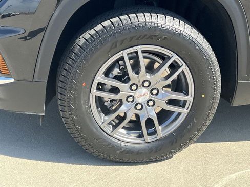 Used 2025 GMC Acadia Elevation image 33