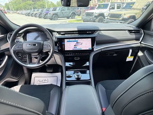 New 2026 Jeep Grand Cherokee L 4WD image 28