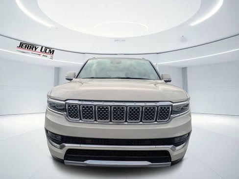 Used 2022 Jeep Grand Wagoneer Series II w/ Premium Group II image 6