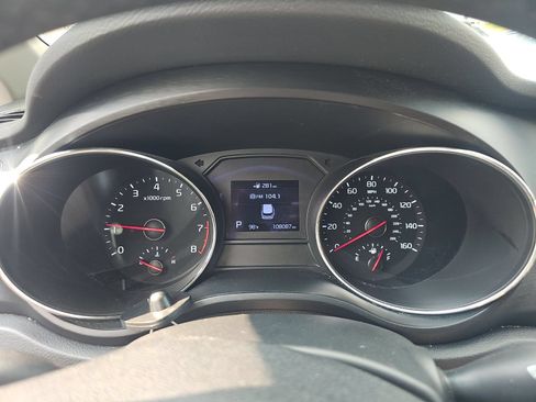 Used 2020 Kia Sedona EX FWD image 7