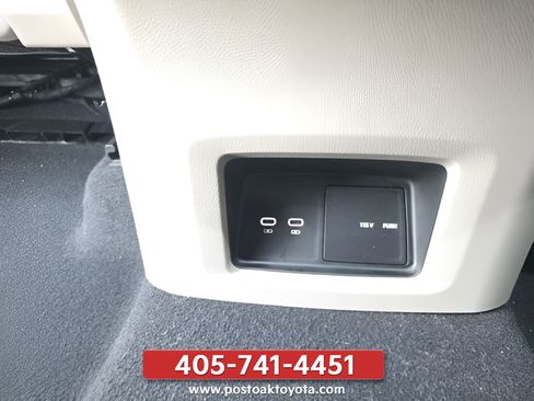 Used 2024 Volkswagen Atlas SE FWD image 28