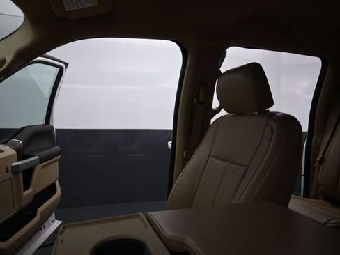 Used 2018 Ford F150 Lariat w/ Equipment Group 501A Mid AWD/4WD image 31