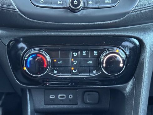 Used 2021 Buick Encore GX Preferred w/ Cold Weather Comfort Package AWD/4WD image 35