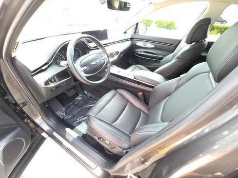 Used 2025 Genesis GV70 2.5T AWD/4WD image 11