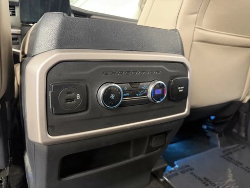 Used 2022 Ford Expedition Max XLT AWD/4WD image 34