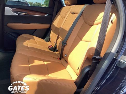 Used 2021 Cadillac XT5 Premium Luxury AWD/4WD image 16