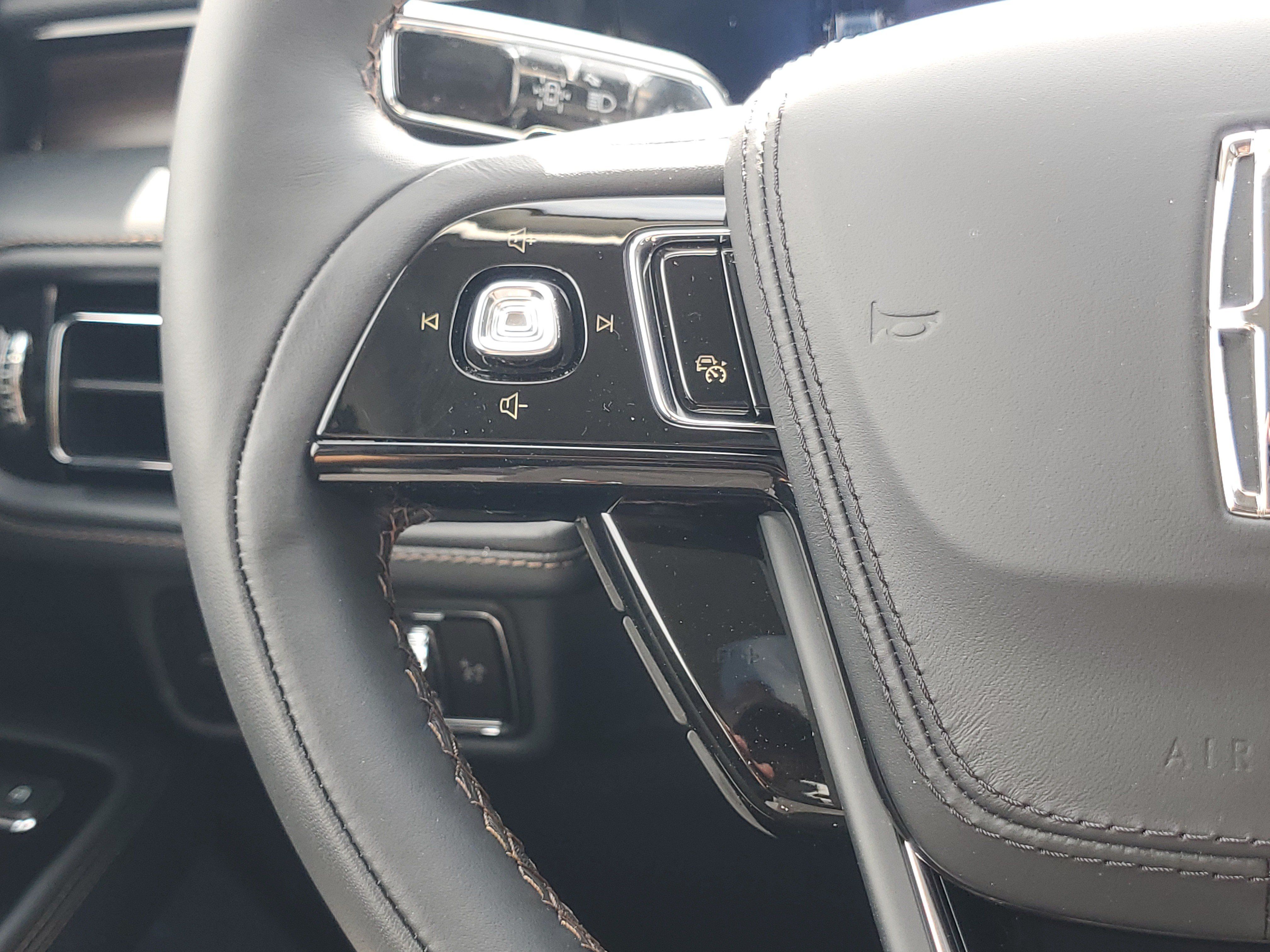 New 2027 Lincoln Aviator Reserve w/ Jet Appearance Package AWD/4WD image 15
