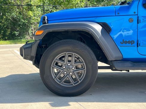 Used 2024 Jeep Wrangler Unlimited Sport AWD/4WD image 8