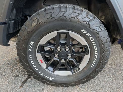 Used 2018 Jeep Wrangler Sport image 17