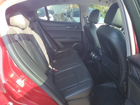 Used 2019 Alfa Romeo Stelvio AWD image 13