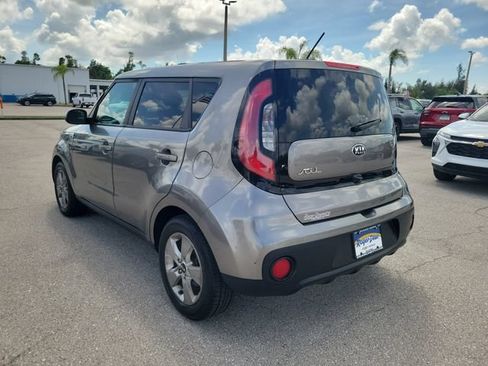Used 2019 Kia Soul FWD image 3