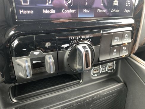 Used 2022 RAM 1500 Limited image 24