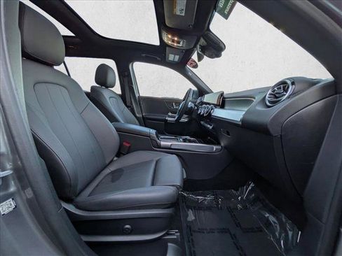 Used 2025 Mercedes-Benz GLB 250 GLB 250 image 22