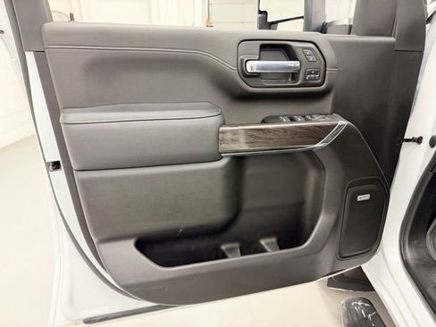 Certified 2022 Chevrolet Silverado 2500 LTZ w/ LTZ Premium Package image 22