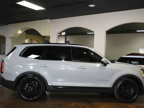 Used 2022 Kia Telluride SX w/ SX Prestige Package image 52