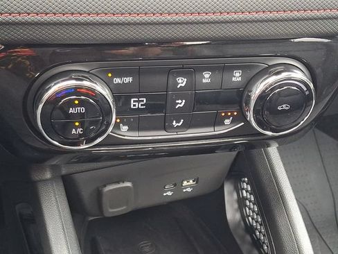 Used 2025 Chevrolet TrailBlazer RS w/ Convenience Package AWD/4WD image 16