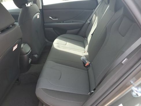 New 2026 Hyundai Elantra SE FWD image 11