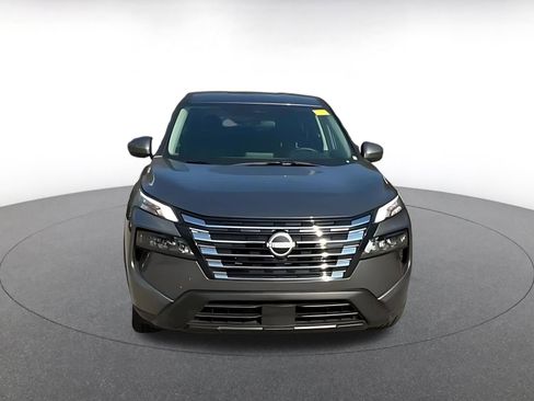 Used 2025 Nissan Rogue SV image 4