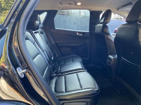 Used 2025 Ford Escape Platinum AWD/4WD image 18