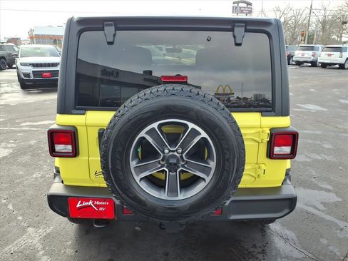 Used 2023 Jeep Wrangler Sahara w/ Cold Weather Group image 5